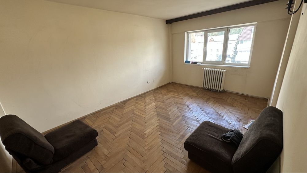 Vand apartament 4 camere
