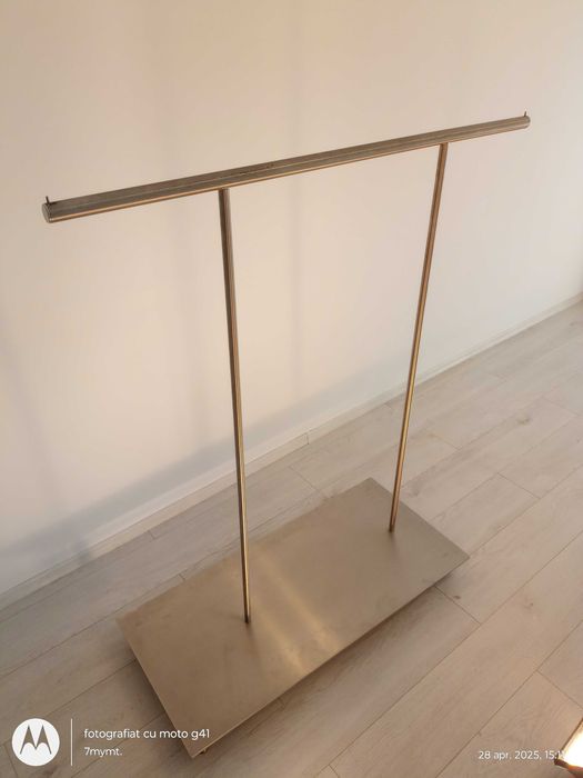 Stative inox inbracaminte