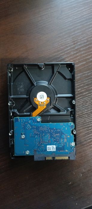 Жесткий диск на 1 ТБ,ОЗУ 8 gb