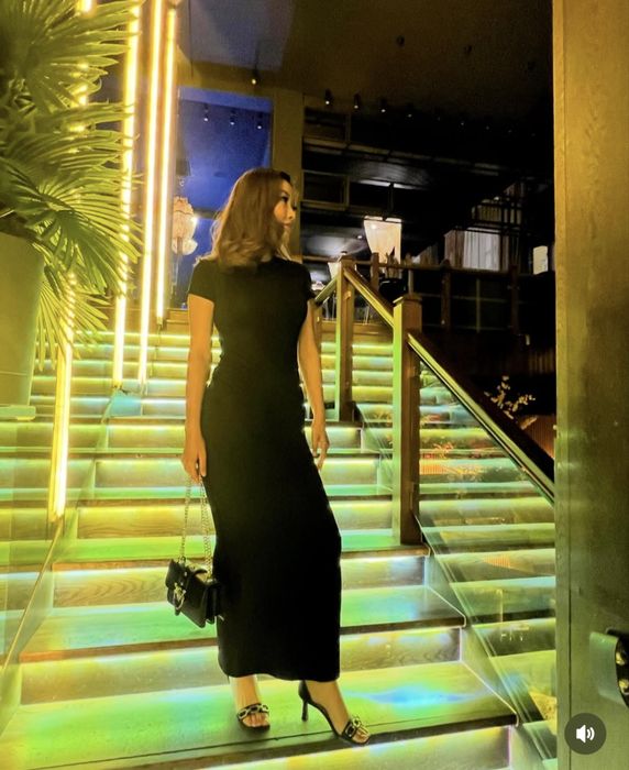 Продаю черное платье