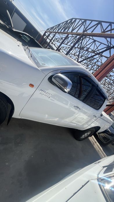 Продается своя машина Тойота Hilux