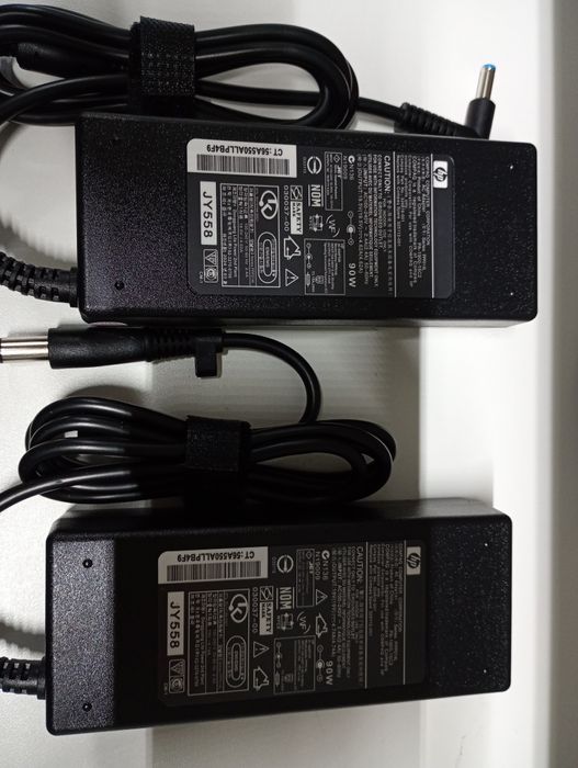 Блок питания для ноутбука (зарядка)