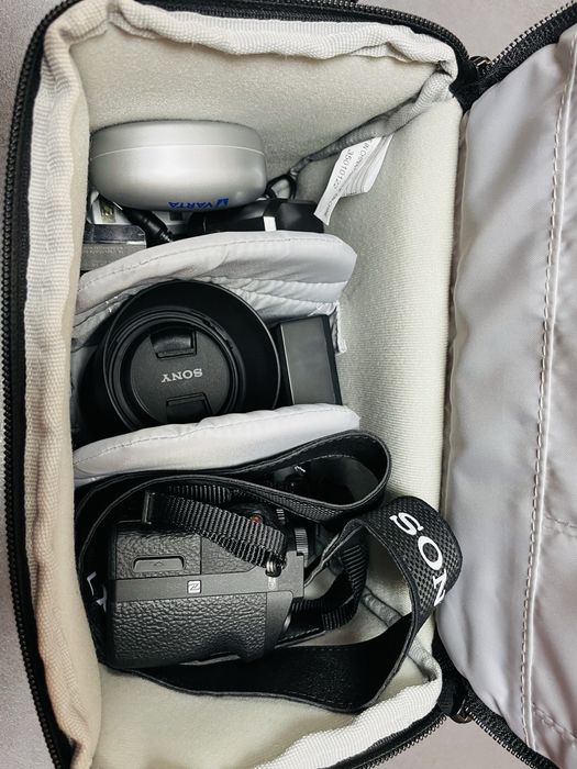 Sony A72 A7II , stare perfecta de functionare 5000 de cadre / blitz trepied obievtiv 50mm sony baterii suplimentare geanta pachet