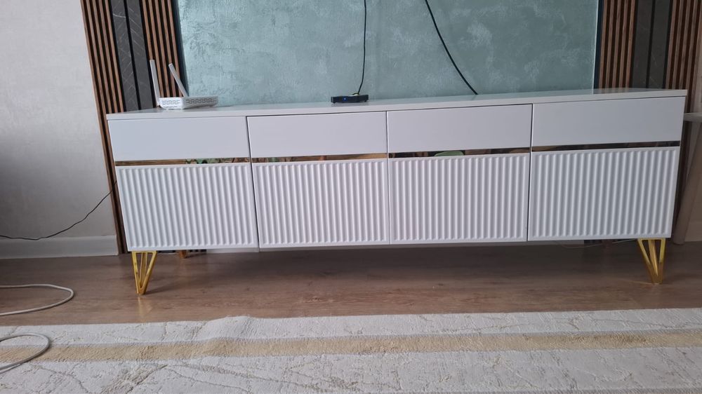 Продам тумбу под тв