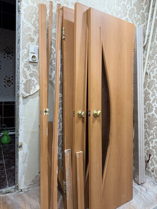 Двери межкомнатные б/у