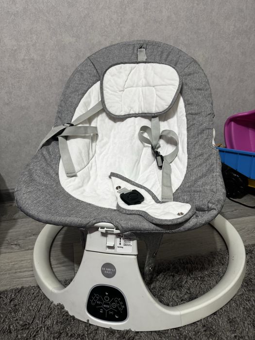 Продам шезлонг .