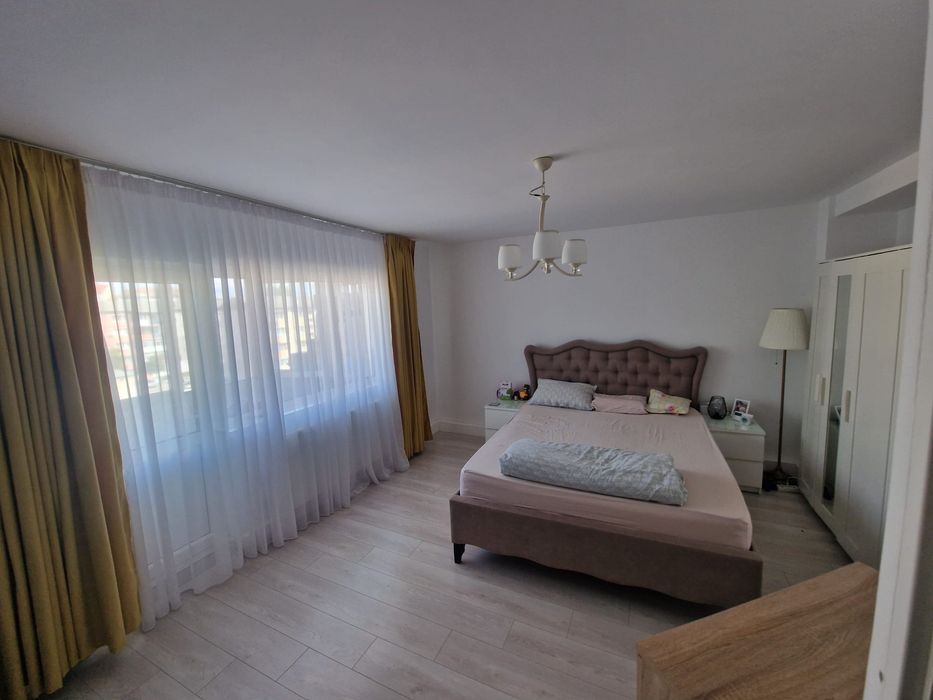 Apartament 2 camere decomandat etaj 4
