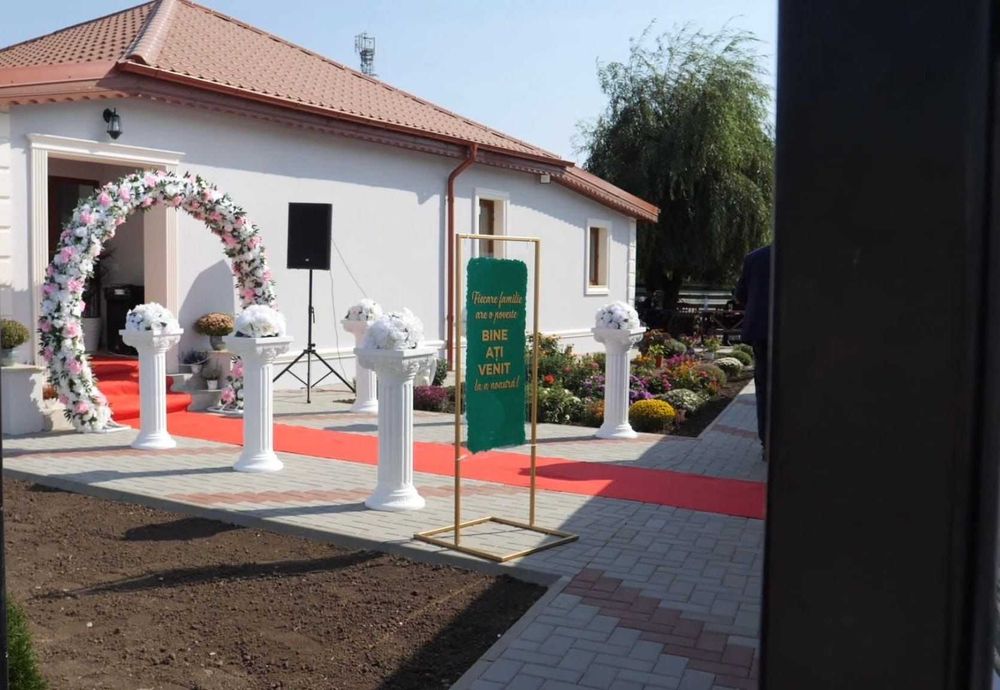 Corturi de inchiriat pentru evenimente unice Reduceri luna iulie