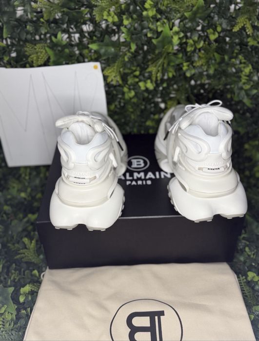 Balmain unicorn