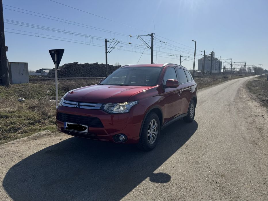 Mitsubishi Outlander 2016