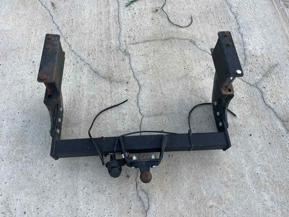 Продавам теглич за ивеко