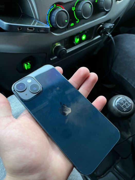 Продам айфон 14