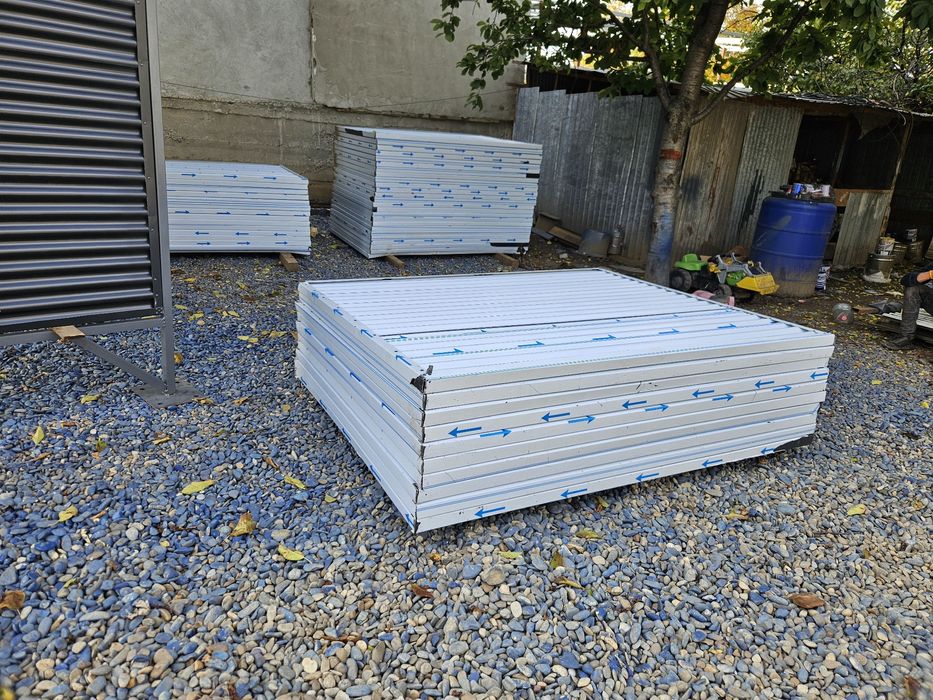 Vând panou de gard din tabla ondulata