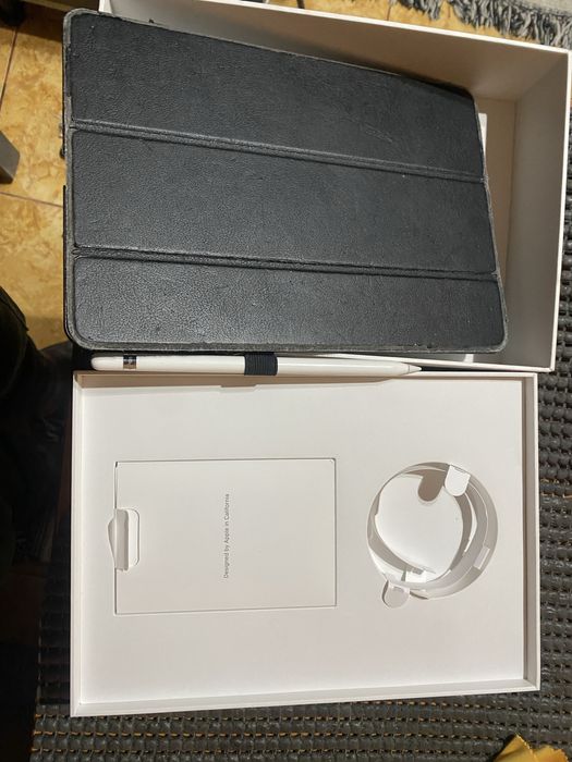 IPAD AIR a treia generatie Apple cu creion