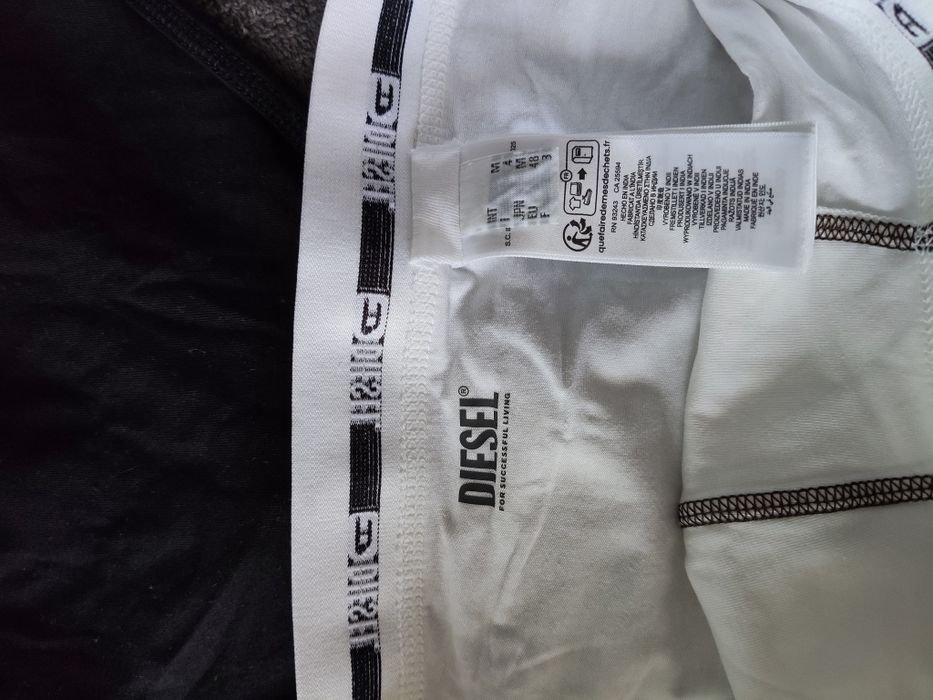 Diesel set 3 chiloti bărbătești alb-negru-negru cu model logo mic mărimea M noi originali