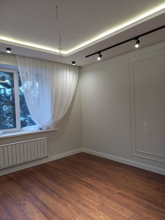 Укладка ламината и кварцвинила