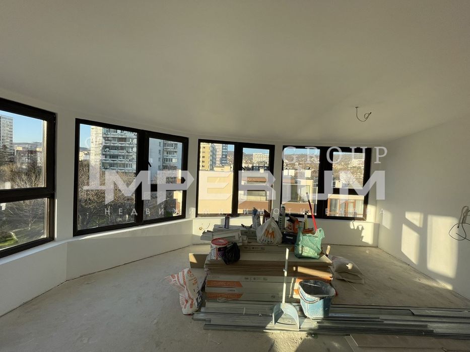 Продава се Тристаен апартамент в Варна, Левски - 105 кв.м за 1904 €/кв.м - Снимка #1