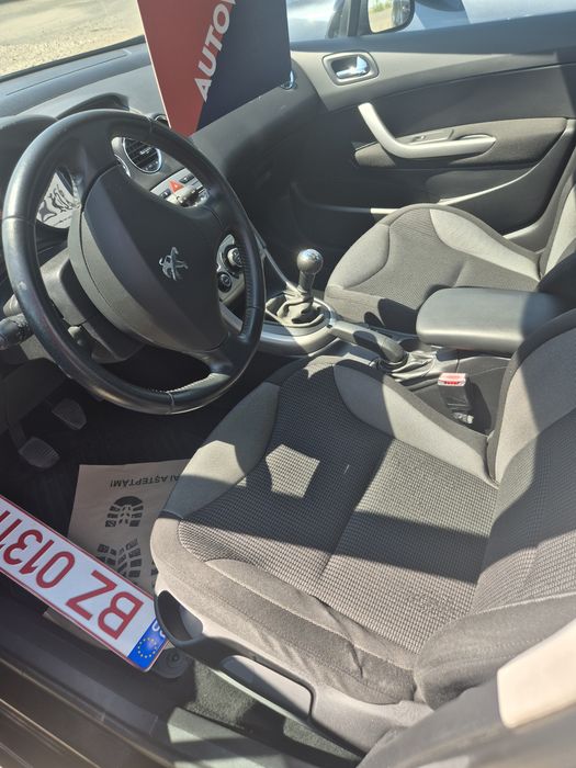 PEUGEOT 308 2011 — imagine 3