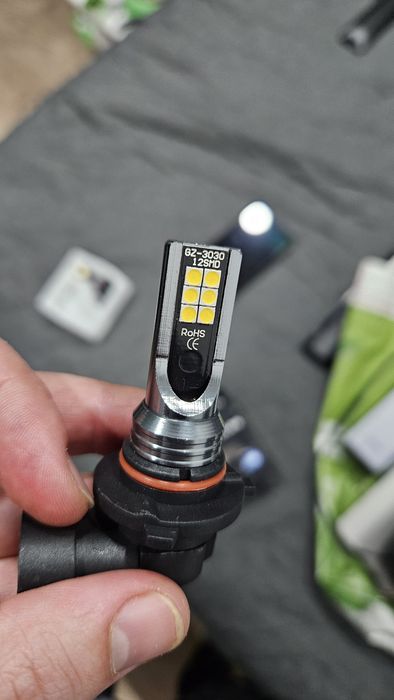 Vand Bec led 3000k HB4