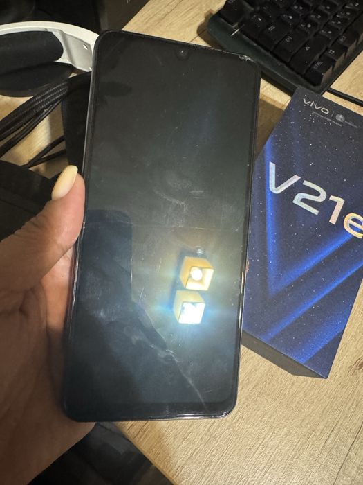 Продам Vivo v21e