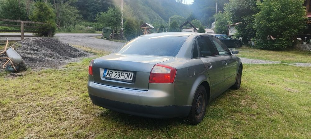AUDI A4 2002 — imagine 4