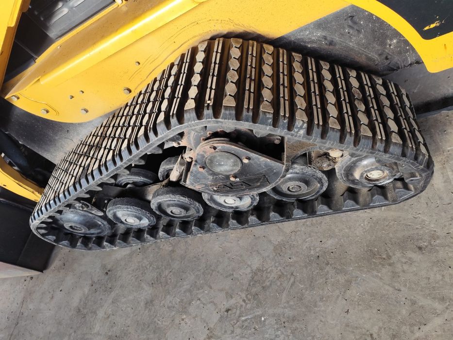 Bob cat Caterpillar 257B