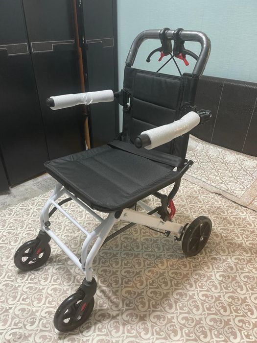 Продам инвалидное кресло новое