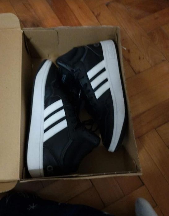 Vand addidasi adidas hoops 2.0 mid