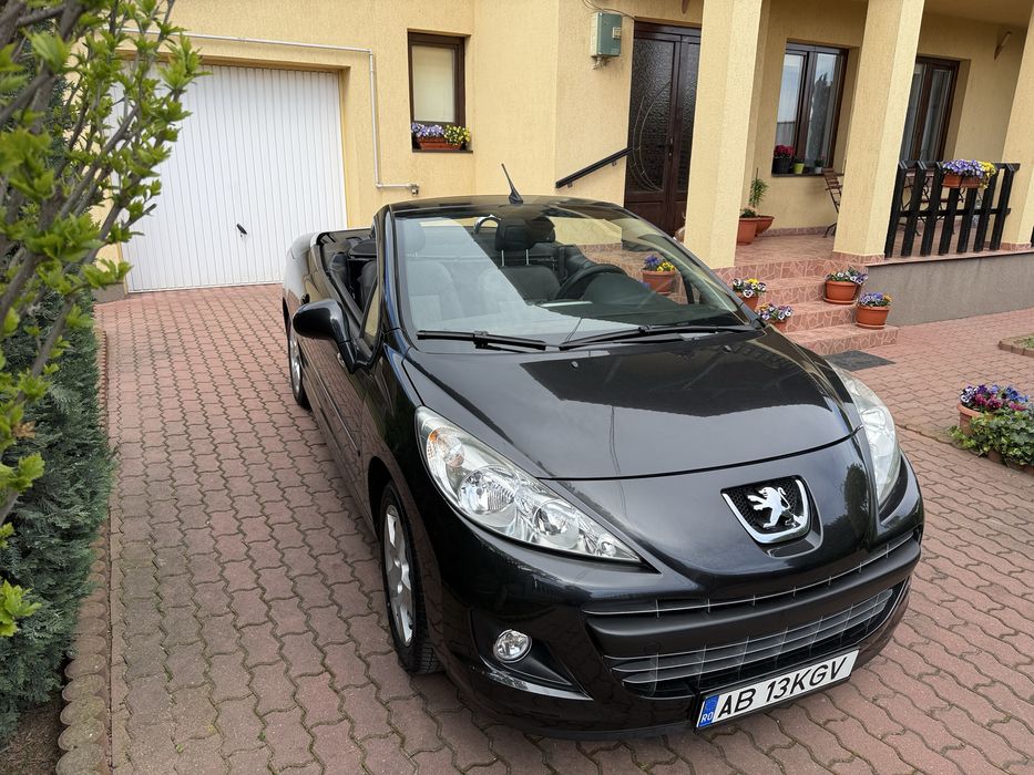Vând Peugeot 207 CC