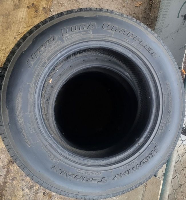 Продам комплект Японской резины 215/70/16