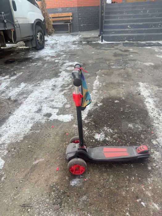 Продам детский самокат