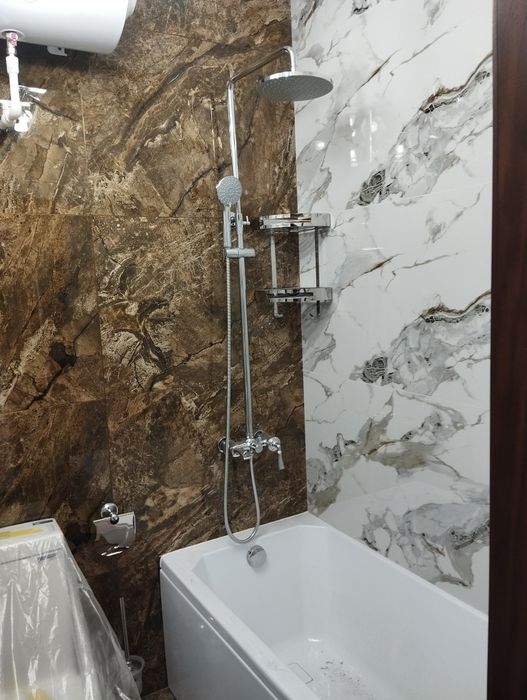 Кафельшик. Городской.  Укладка кафеля. Кафель устаси.