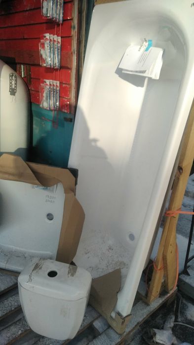 Ванна акриловая стальная