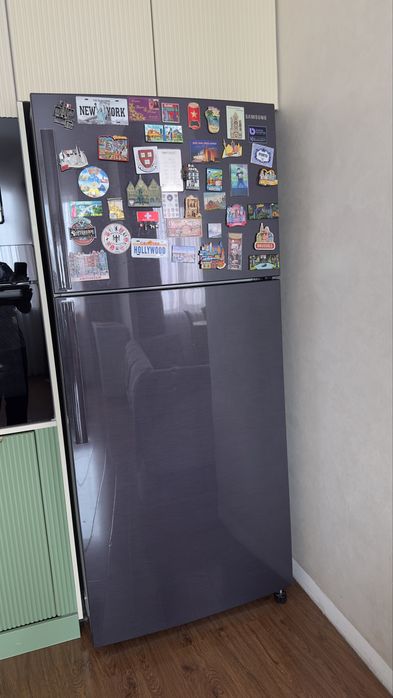 Срочно продам Холодильник samsung