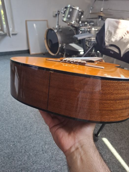 Takamine G124 класическа китара