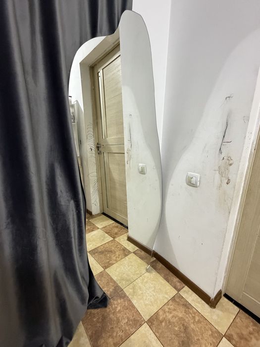 Отдам зеркало, все работает. Бесплатно