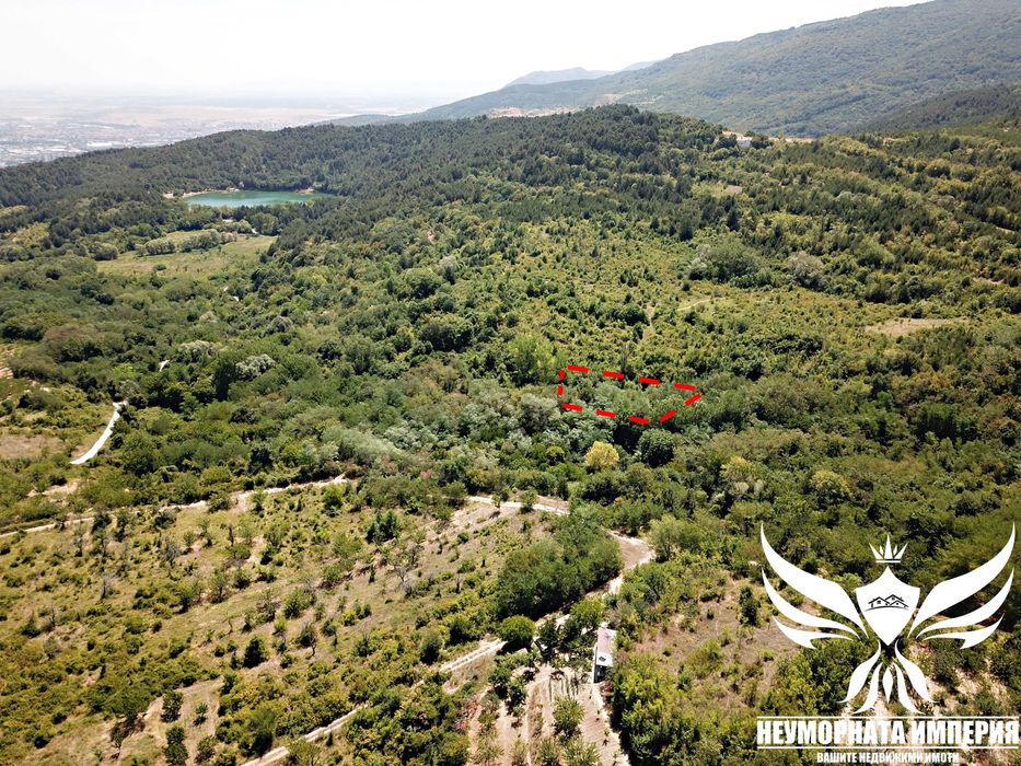 Продавам парцел/земя с площ от 1111кв.м. в село Руен общ.Куклен