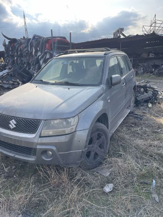 Продавам сузуки гранд витара на части 1.9д и 2.0бензин !