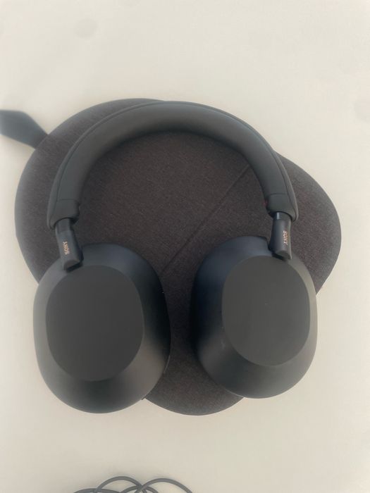 Casti Sony over ear XM5