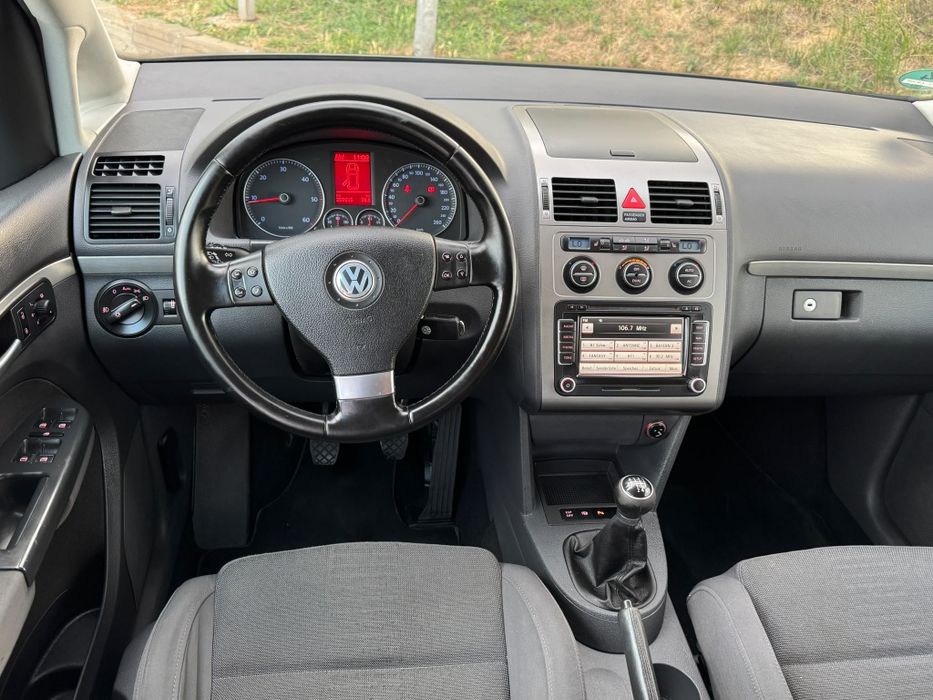 VOLKSWAGEN Touran 2008 — imagine 3