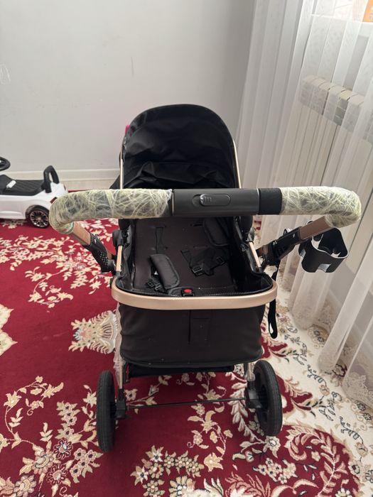 Коляска детская  Belecco