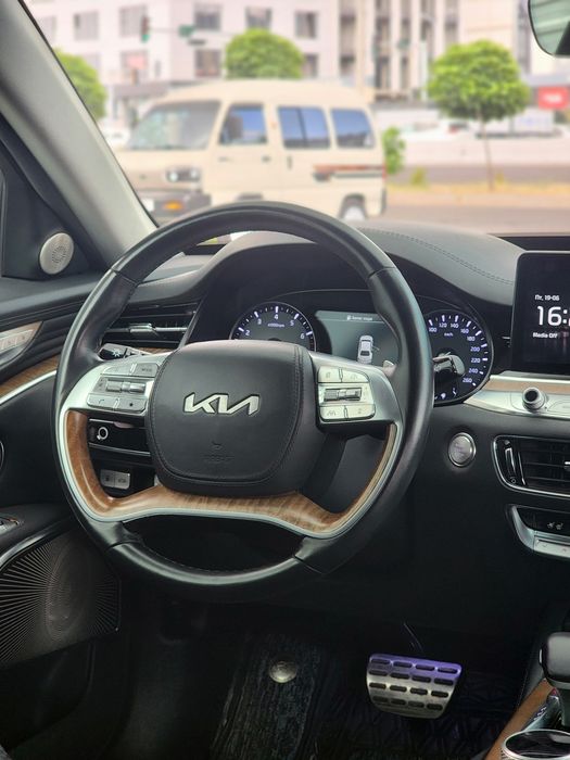 Kia k9  2023 yil