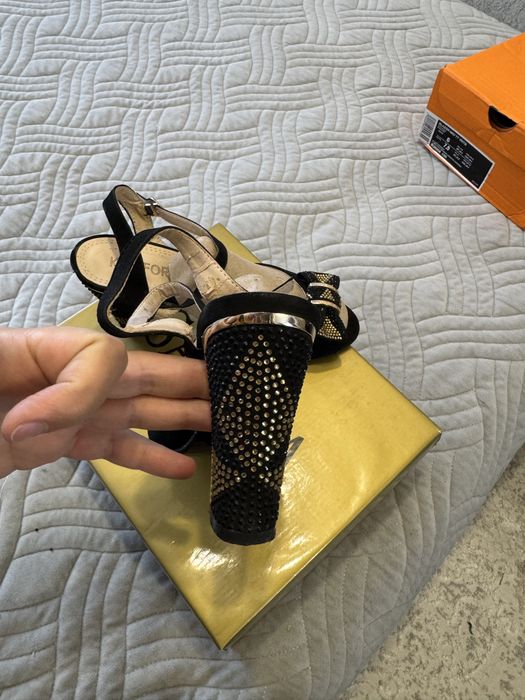 Продам босоножки за 2000 тнг 39 размера