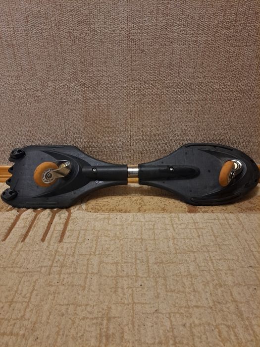 Двух колёсный скейт