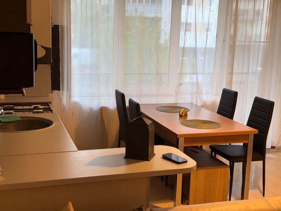 Închiriez apartament pentru Untold .