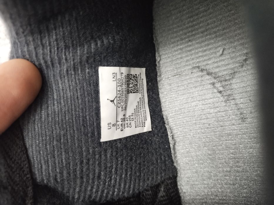 Jordan 4  мужеской обувь  черна/красный