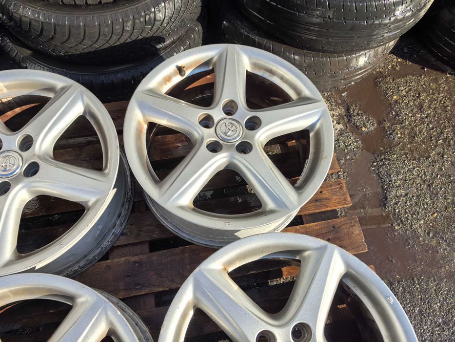 17 цола 5 х 114,3 мм ТОйота - Оригинал - 7 Инча / ЕТ 45