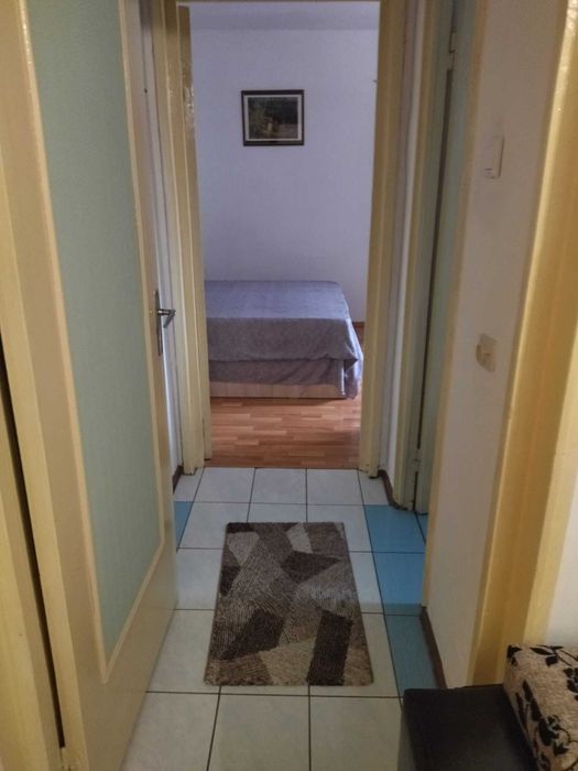 Inchiriez Apartament 2 camere, etaj 2, balcon închis