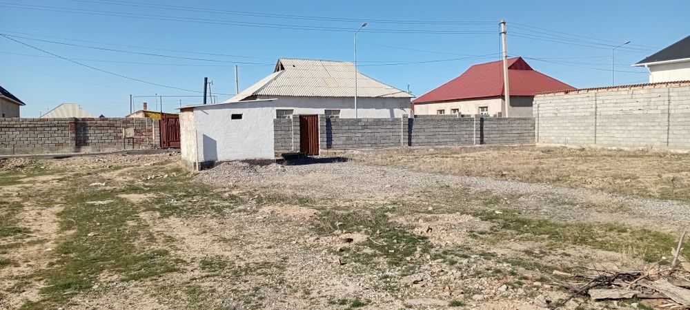 5 соттық жер  қоршалган