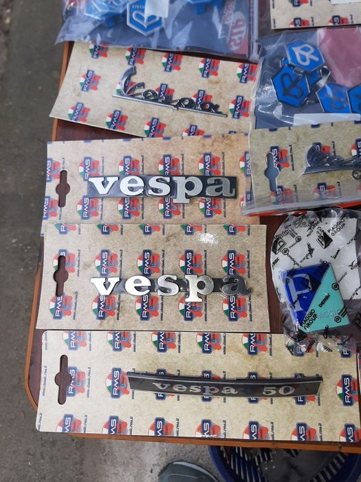 Sigla sigle scris stema frontala laterala piaggio vespa